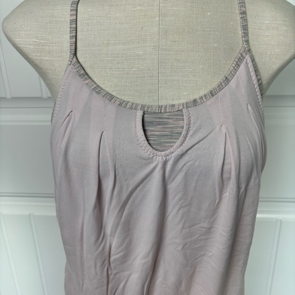 🍁50% Off Sale 🍁 Lululemon Let Loose Tank Top *different color than model - Picture 5 of 9